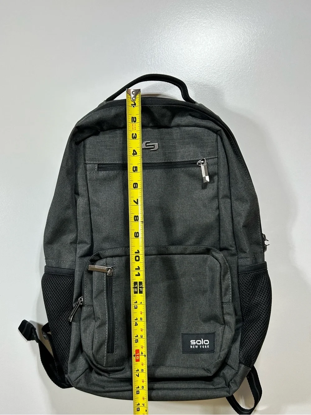 NWOT Solo New York Laptop Backpack 18” x 14” gray/black